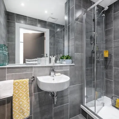 Yugo Explore - Highfield Park Apartment
