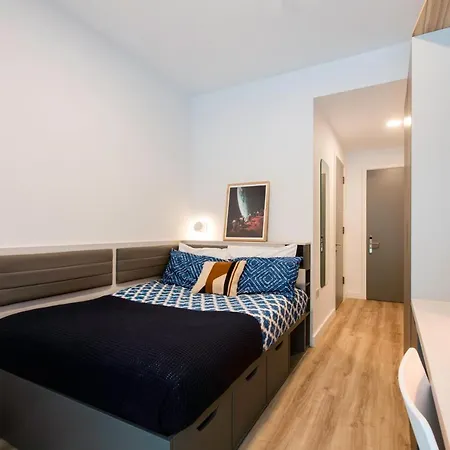 Yugo Explore - Highfield Park * 더블린